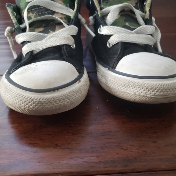 Black White & Camo Preowned Converse - Picture 2 of 7